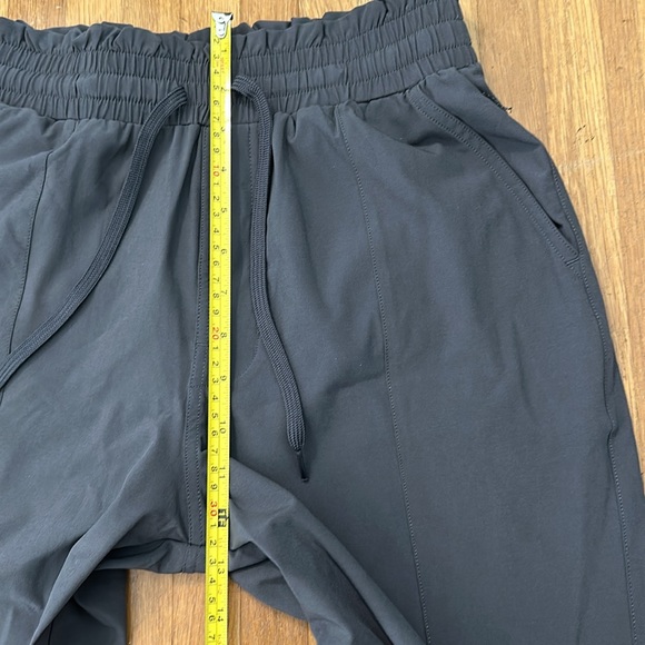 Abercrombie & Fitch | Women’s grey athletic joggers - Picture 9 of 16